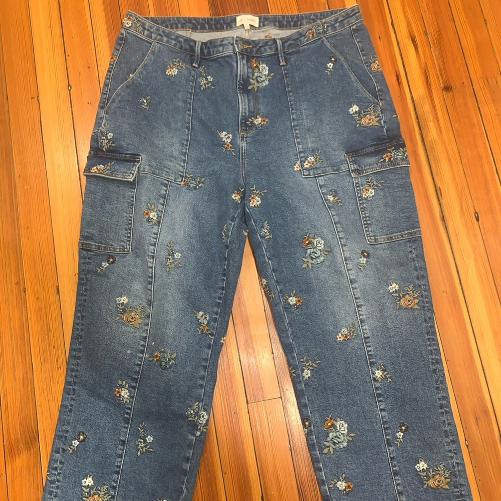 Driftwood Floral Embroidered Blue jeans Plus size 20x27